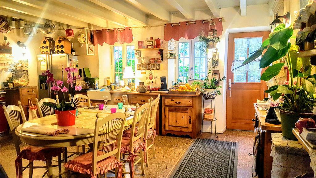 La Roulotte De Lola - Chambre D'Hotes La Celle  Eksteriør billede